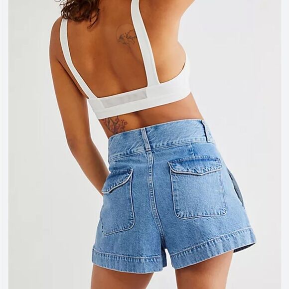 Edwin Isla Vintage Inspired Hi-Waisted Pleated Relaxed Coastal Streetwear Shorts - Picture 2 of 9